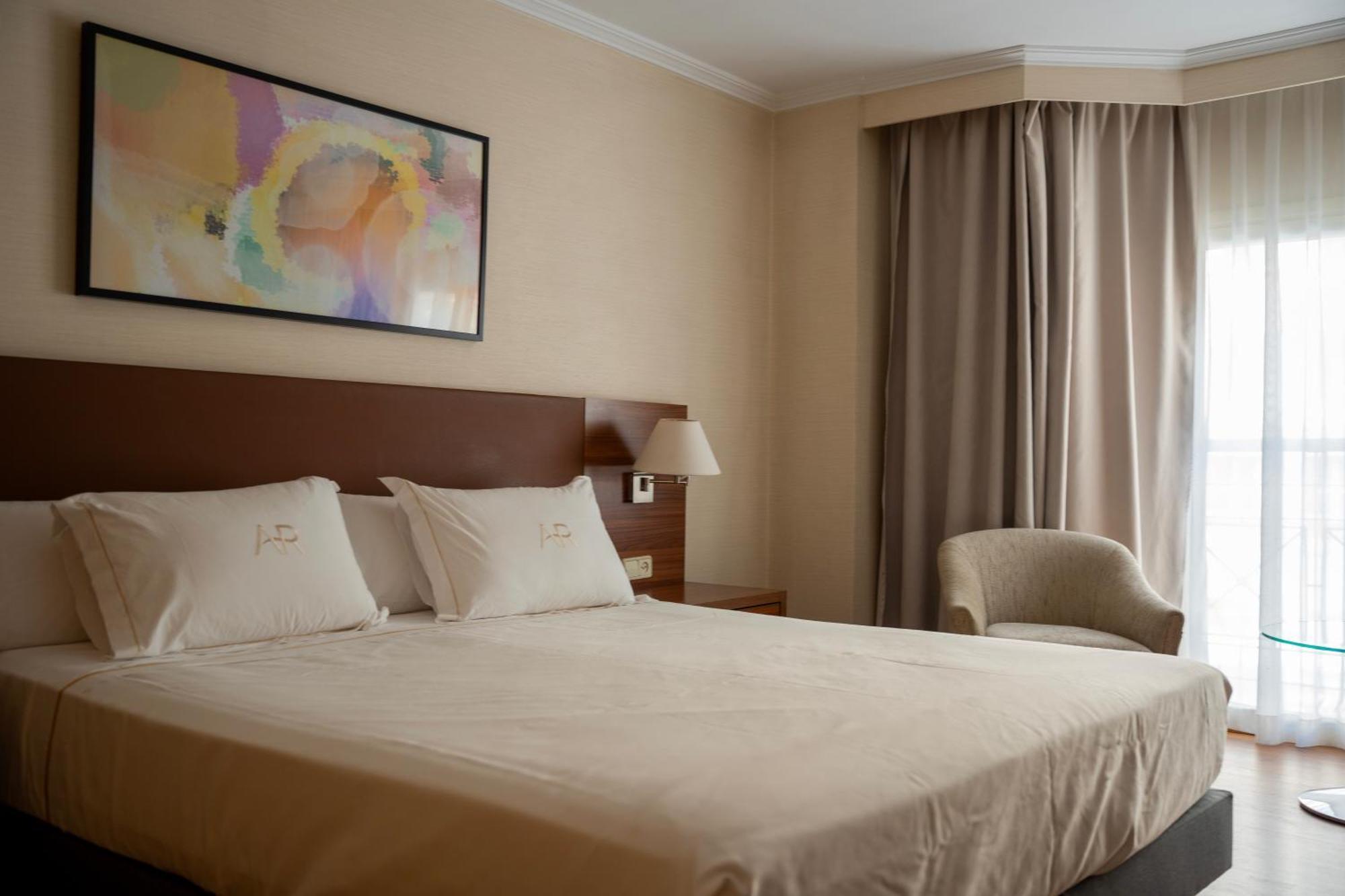 Aparto-hotel Rosales Hotel apartamentowy 3*