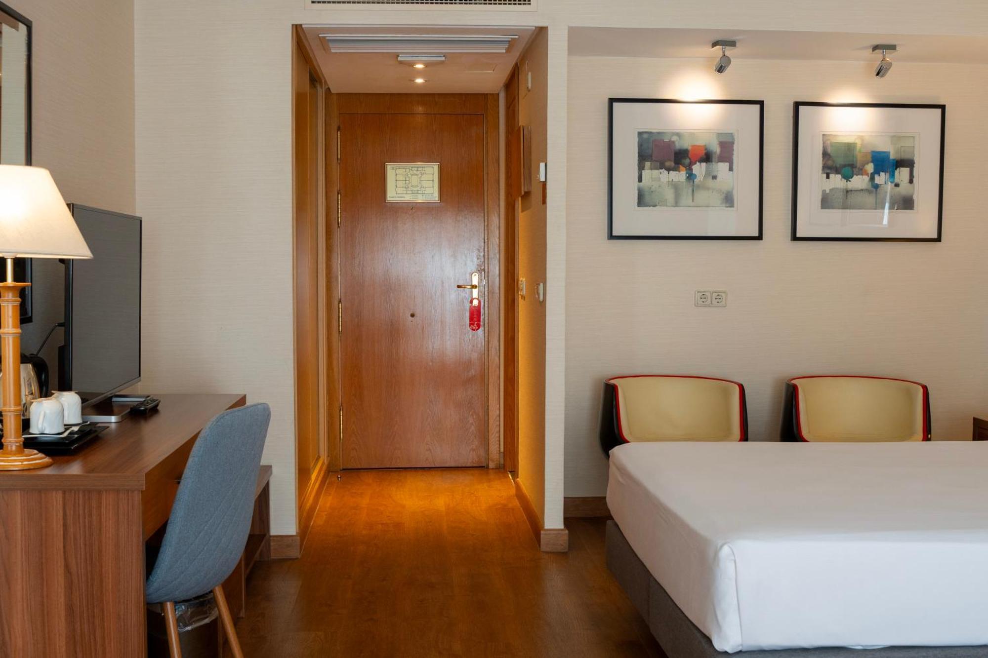 Aparto-hotel Rosales Hotel apartamentowy
