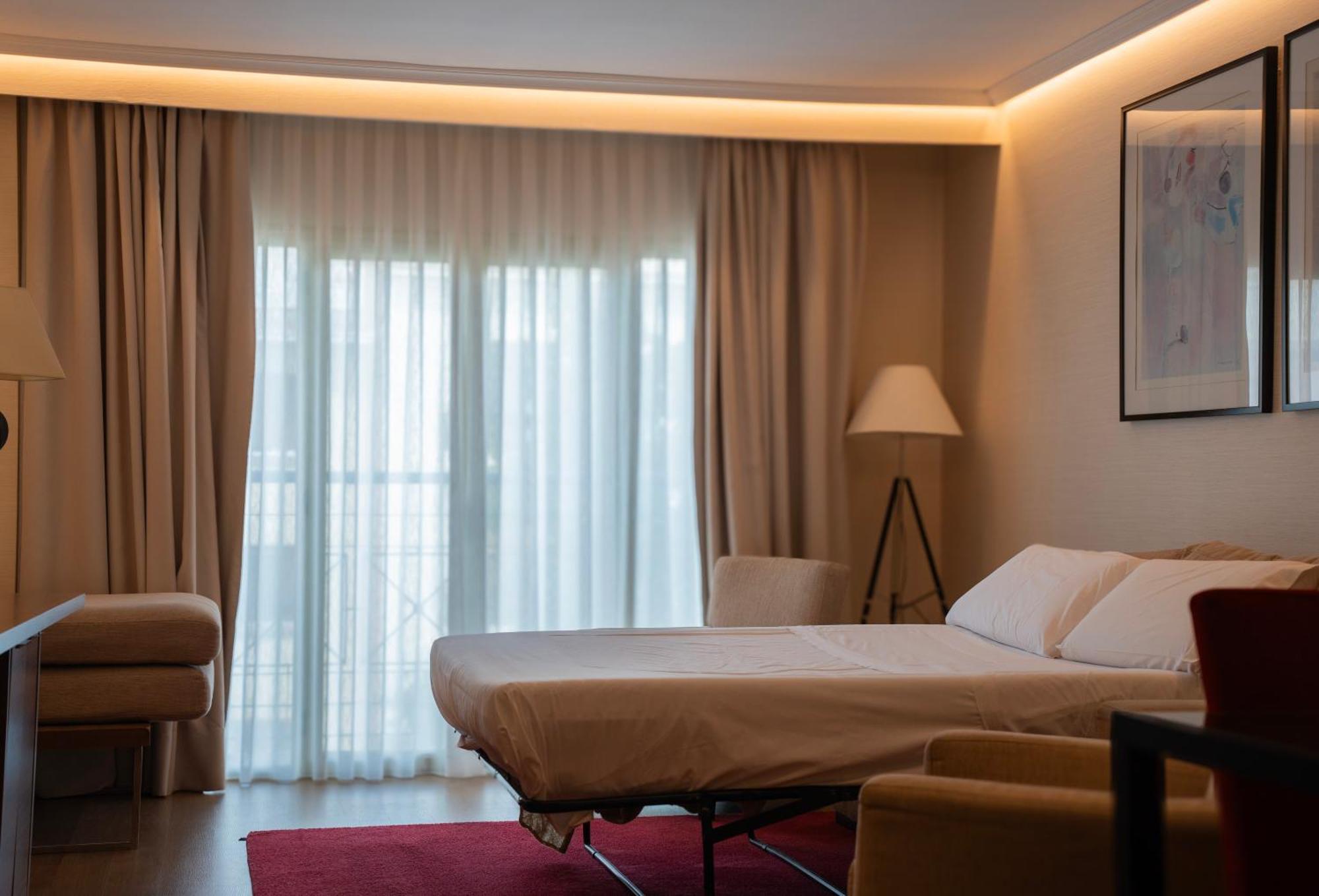 Aparto-hotel Rosales Hotel apartamentowy 3*