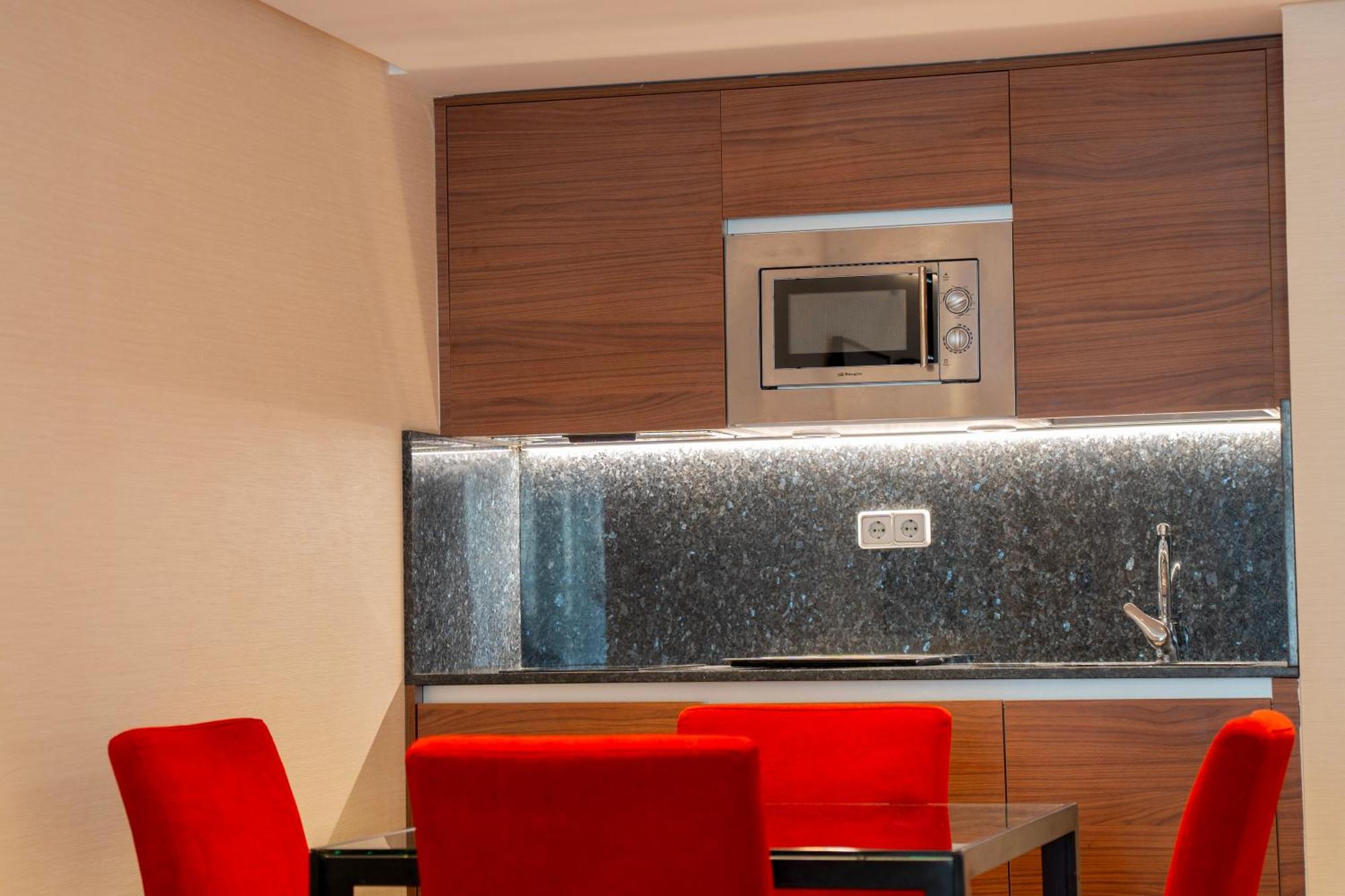 Aparto-hotel Rosales Hotel apartamentowy 3*