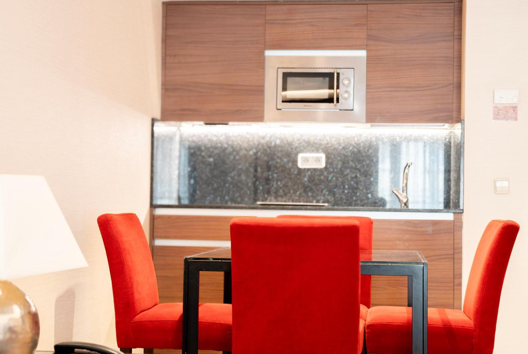 Aparto-hotel Rosales 3*