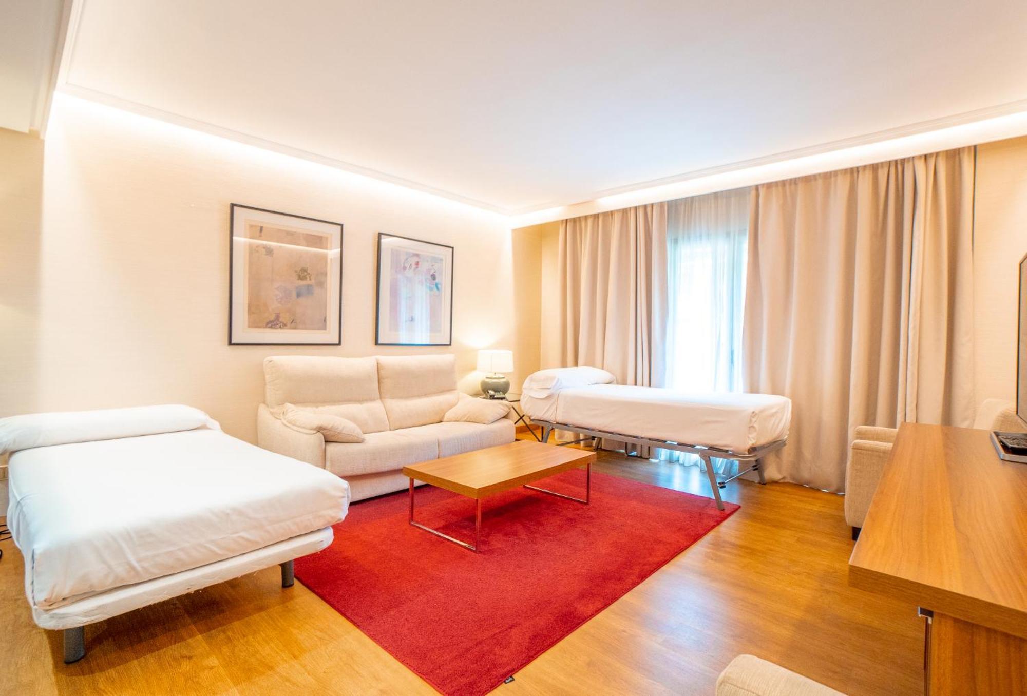 Aparto-hotel Rosales Hotel apartamentowy 3*